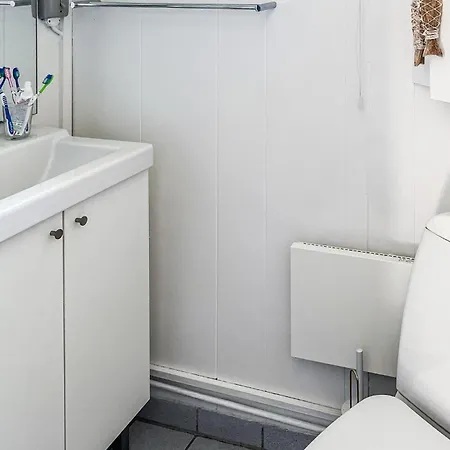 2 Bedroom Gorgeous In Дом отдыха Hadsund