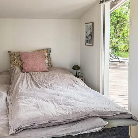 2 Bedroom Gorgeous In