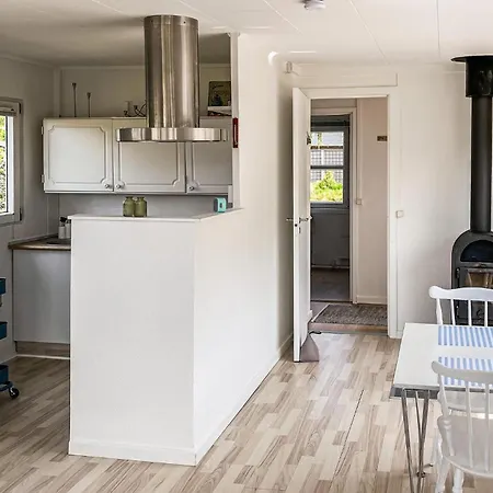 2 Bedroom Gorgeous In Hébergement de vacances Hadsund
