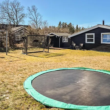 2 Bedroom Gorgeous In *