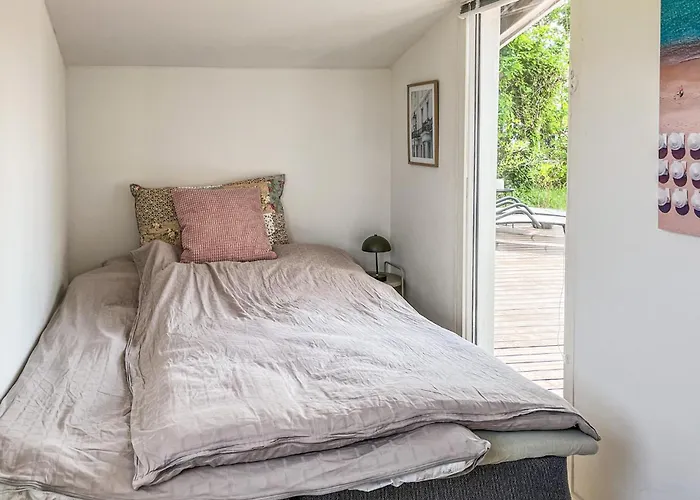 2 Bedroom Gorgeous In