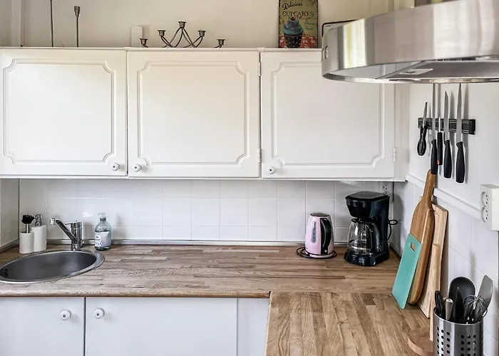 2 Bedroom Gorgeous In Casa vacanze
