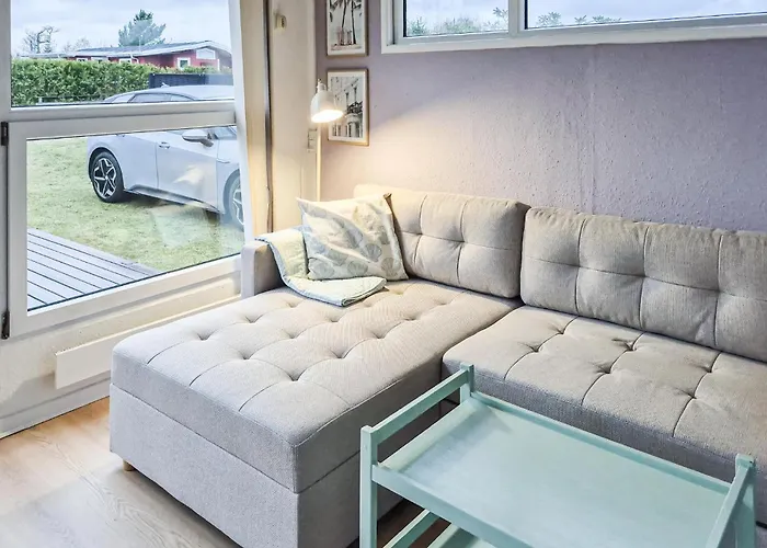 2 Bedroom Gorgeous In Semesterbostad Hadsund